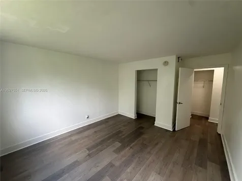 143 SW 9th Street Miami FL 33130