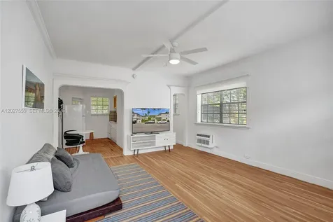 717 Espanola Way Miami Beach FL 33139