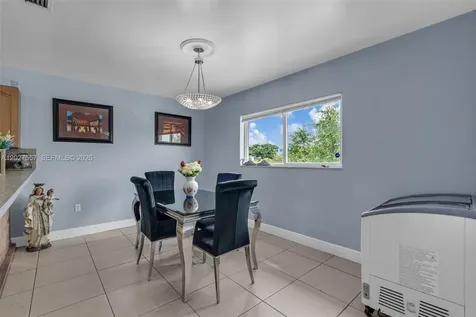 2986 NW 26th Street Miami FL 33142