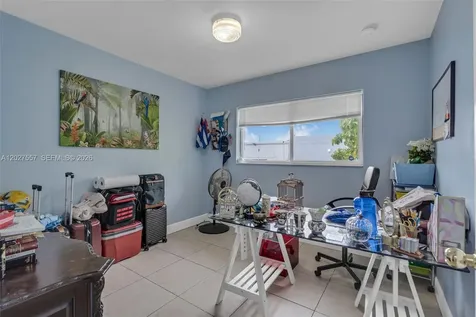 2986 NW 26th Street Miami FL 33142