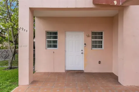 2986 NW 26th Street Miami FL 33142