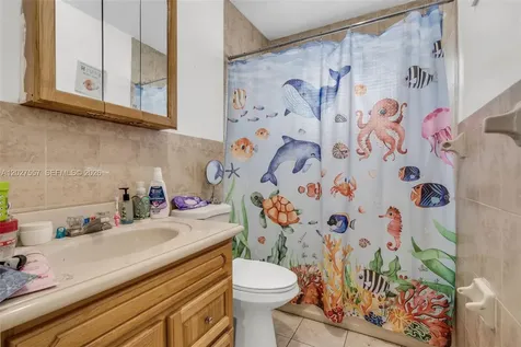 2986 NW 26th Street Miami FL 33142