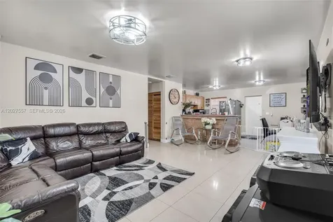 2986 NW 26th Street Miami FL 33142