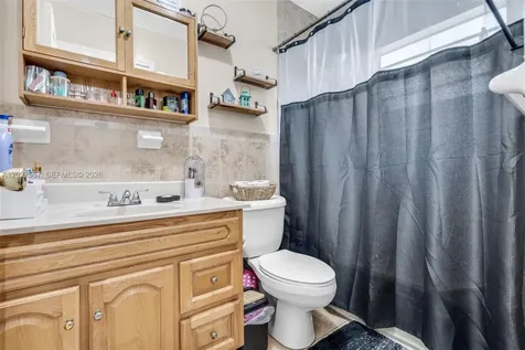 2986 NW 26th Street Miami FL 33142