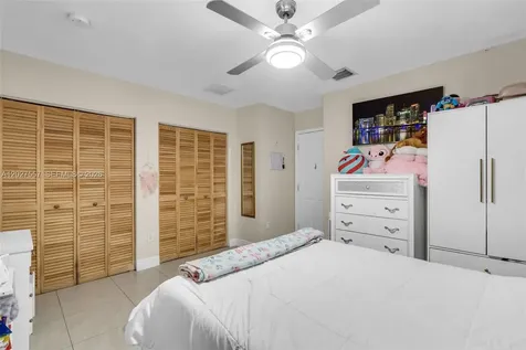 2986 NW 26th Street Miami FL 33142