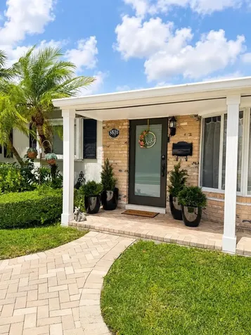 5810 SW 89th Court Miami FL 33173