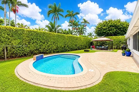 5810 SW 89th Court Miami FL 33173