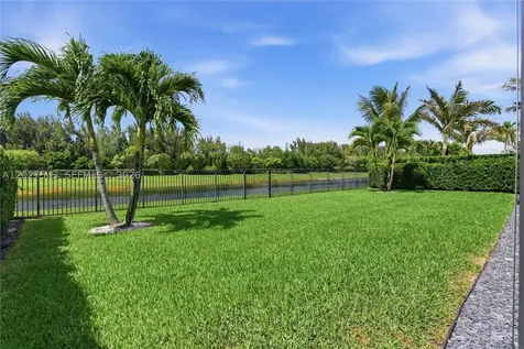 15943 Whippoorwill Circle Westlake FL 33470