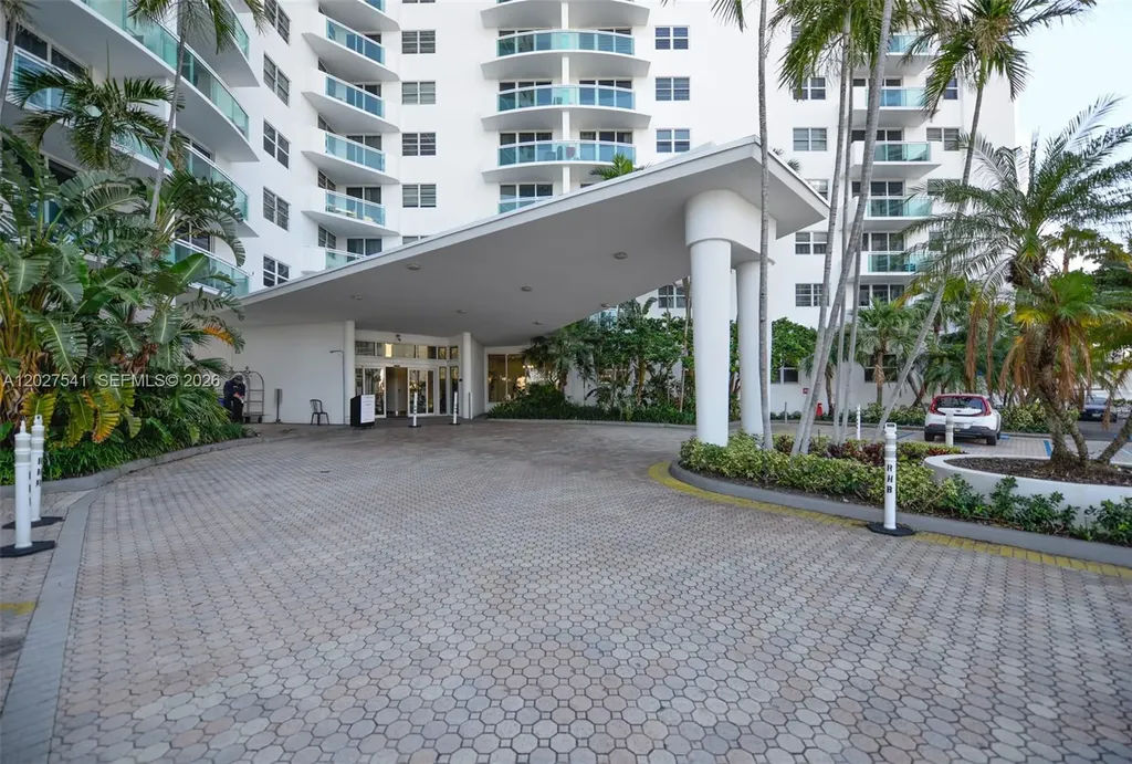 3001 S Ocean Drive Hollywood FL 33019
