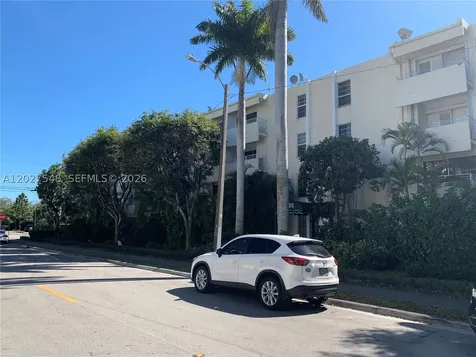 5838 SW 74th Terrace South Miami FL 33143