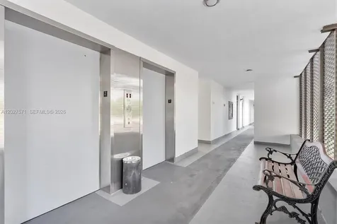 20400 W Country Club Drive Aventura FL 33180