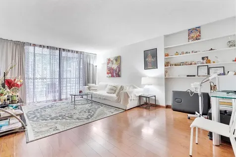 20400 W Country Club Drive Aventura FL 33180