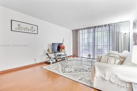 20400 W Country Club Drive Aventura FL 33180