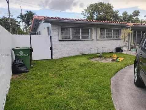 1090 W 60th Street Hialeah FL 33012