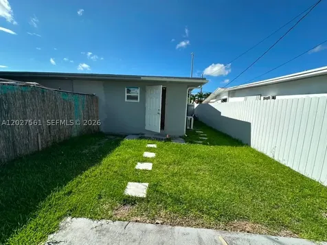 1090 W 60th Street Hialeah FL 33012