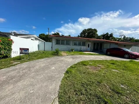 1090 W 60th Street Hialeah FL 33012