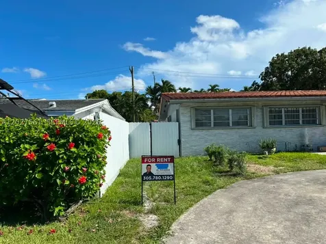 1090 W 60th Street Hialeah FL 33012