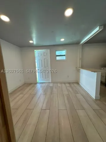 1090 W 60th Street Hialeah FL 33012