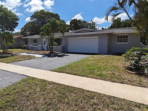 4890 NW 7th Street Plantation FL 33317