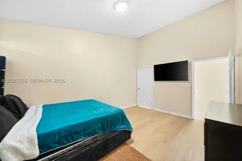 3405 NW 44th Street Oakland Park FL 33309