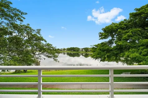 3405 NW 44th Street Oakland Park FL 33309
