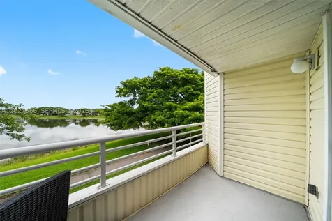 3405 NW 44th Street Oakland Park FL 33309