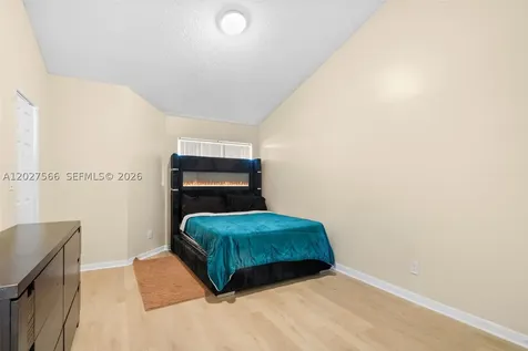 3405 NW 44th Street Oakland Park FL 33309