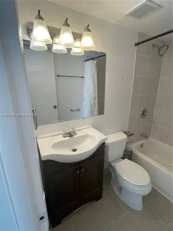 5199 NW 7th Street Miami FL 33126
