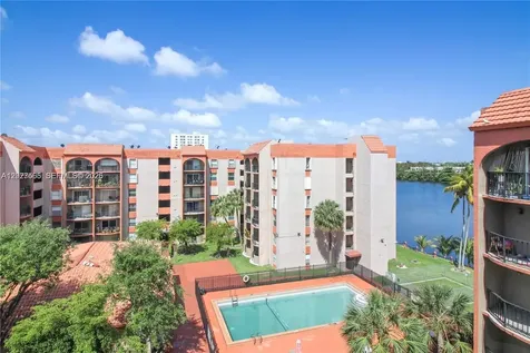 5199 NW 7th Street Miami FL 33126