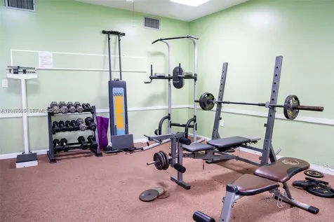 5199 NW 7th Street Miami FL 33126