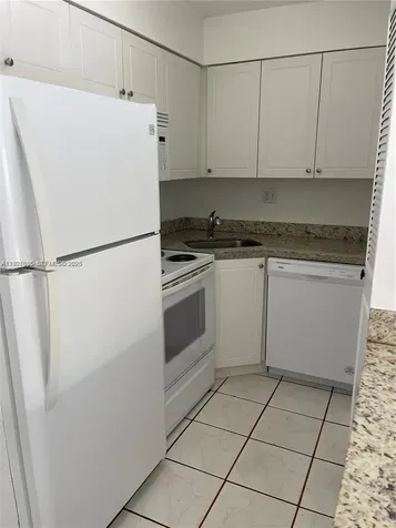 5199 NW 7th Street Miami FL 33126