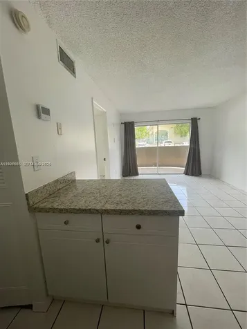 5199 NW 7th Street Miami FL 33126