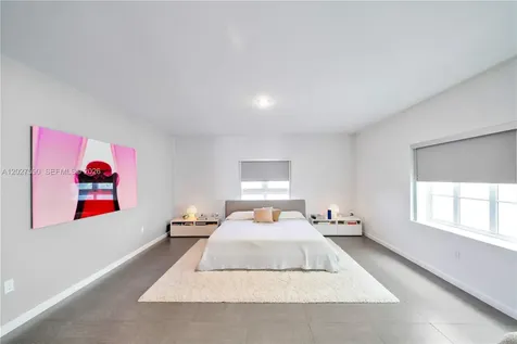 230 Water Way Miami Beach FL 33141