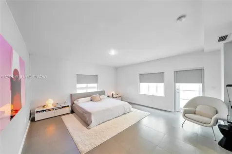 230 Water Way Miami Beach FL 33141