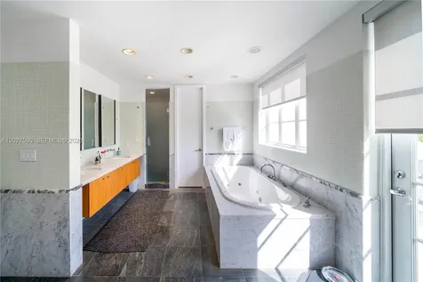 230 Water Way Miami Beach FL 33141