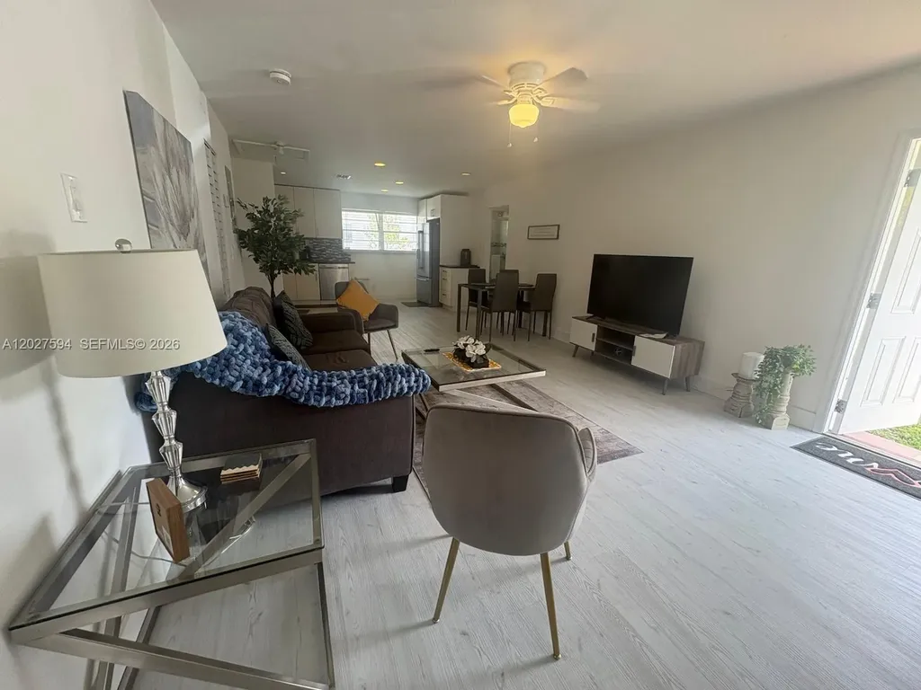 201 Columbus Parkway Hollywood FL 33021