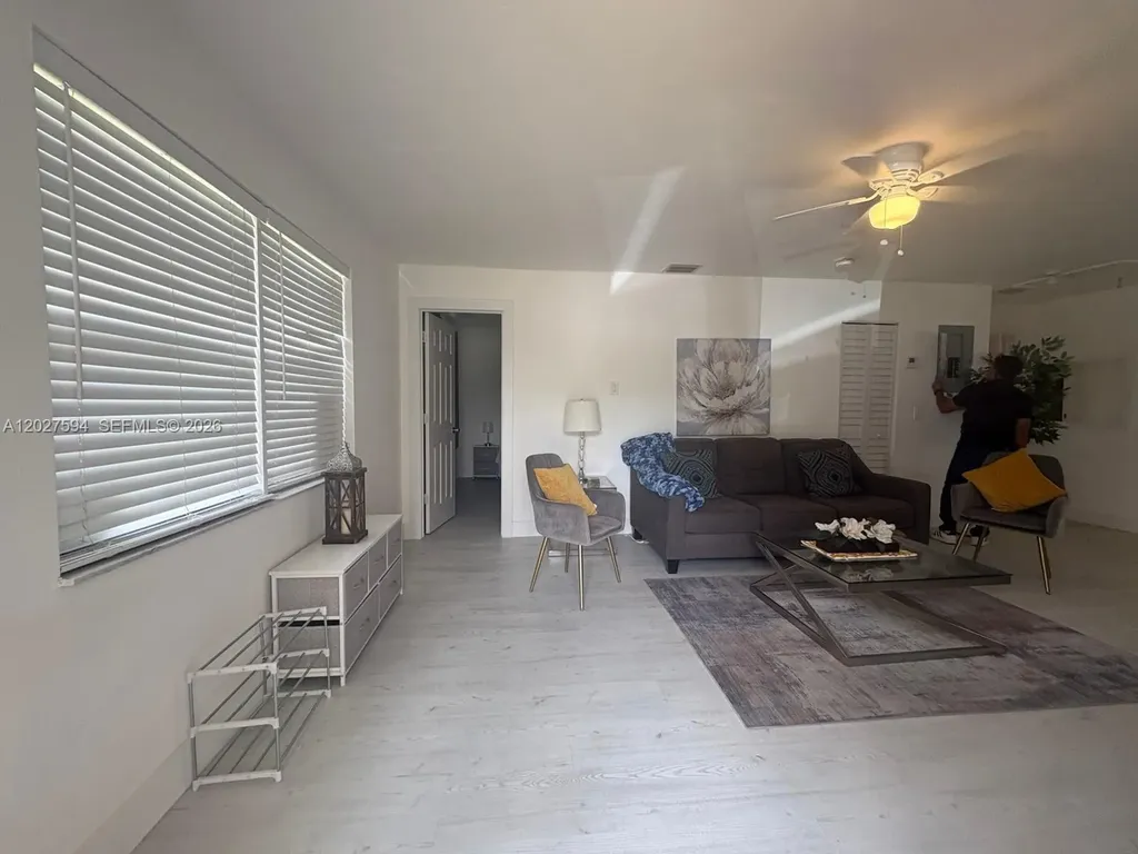 201 Columbus Parkway Hollywood FL 33021