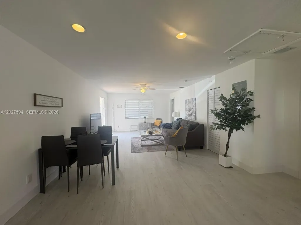 201 Columbus Parkway Hollywood FL 33021