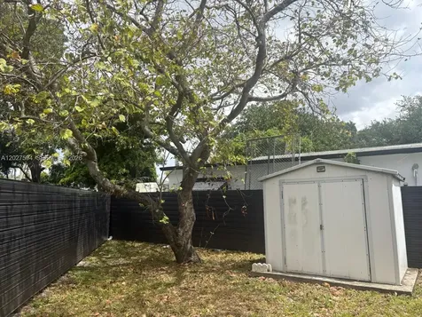 201 Columbus Parkway Hollywood FL 33021