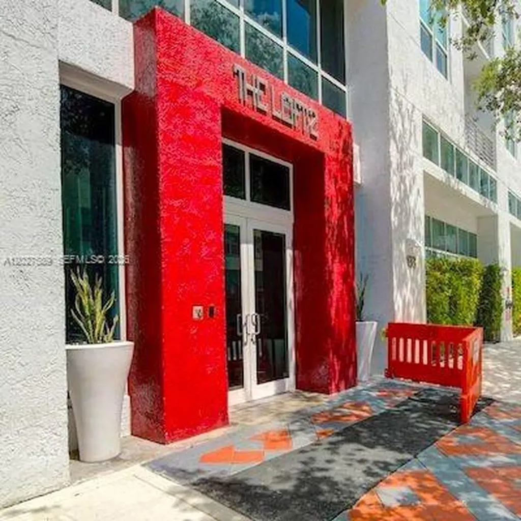 133 NE 2nd Avenue Miami FL 33132