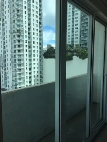133 NE 2nd Avenue Miami FL 33132