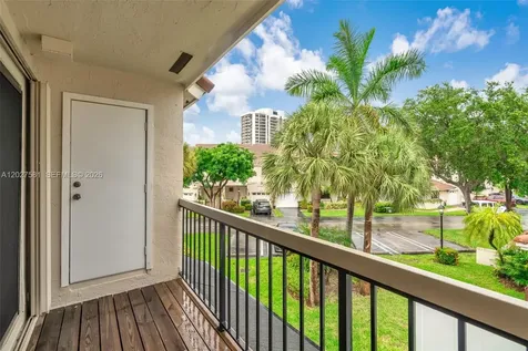 21160 Mainsail Circle Aventura FL 33180