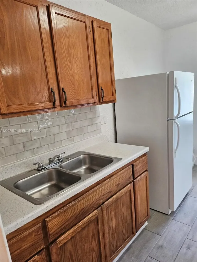 709 NE 4th Court Hallandale Beach FL 33009