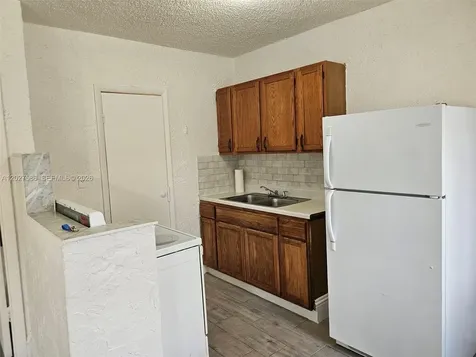 709 NE 4th Court Hallandale Beach FL 33009