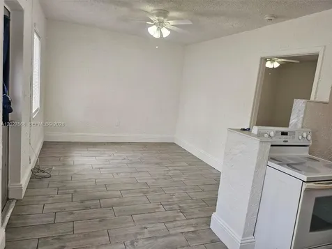 709 NE 4th Court Hallandale Beach FL 33009
