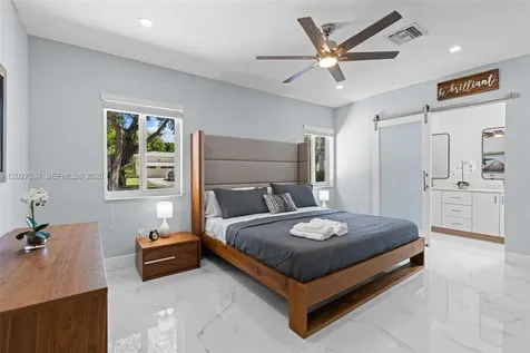 26 NE 88th Street El Portal FL 33138