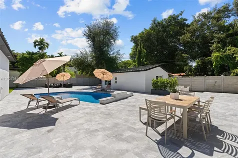 26 NE 88th Street El Portal FL 33138
