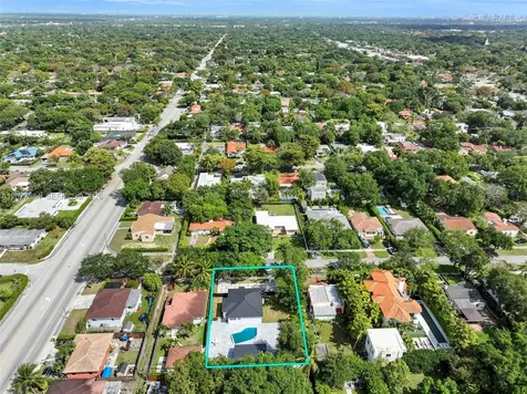 26 NE 88th Street El Portal FL 33138
