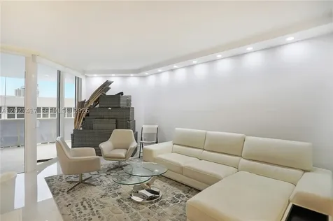 4775 Collins Avenue Miami Beach FL 33140