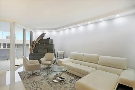 4775 Collins Avenue Miami Beach FL 33140